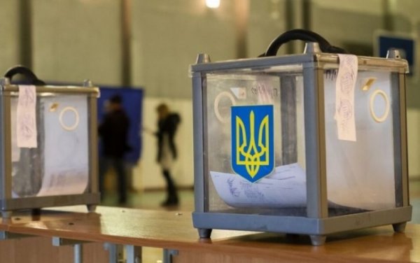 Женщина родила ребенка на избирательном участке в Киеве - «Новости Дня»