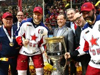 Медведев стал обладателем золотой медали КХЛ, не остался без награды и внук Третьяка - «Авто новости»