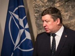 Министр обороны Литвы снова стал жертвой хакеров: его обвинили во взяточничестве - «Новости дня»