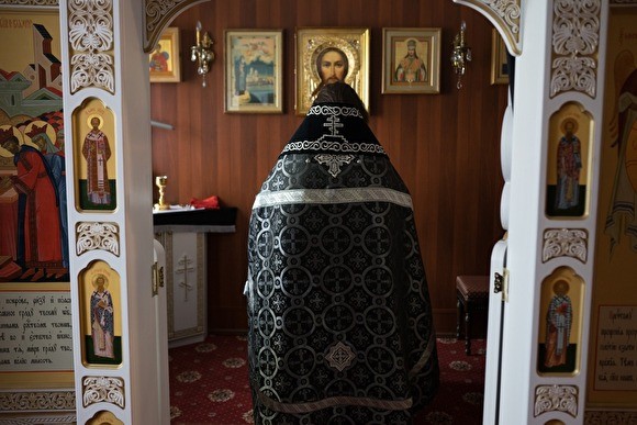 На Урале пенсионерка попала в реанимацию после избиения братом епископа прямо в церкви - «Экономика»