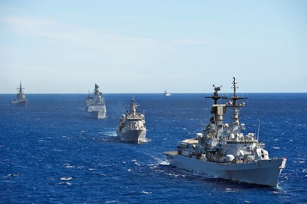 НАТО может отправить свои корабли в Чёрное море для защиты судов Украины - «Новости Дня»