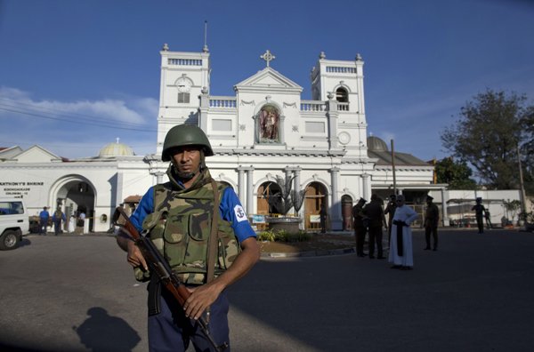 Опознаны тела 31 иностранца — жертв терактов в Шри-Ланке - «Новости Дня»