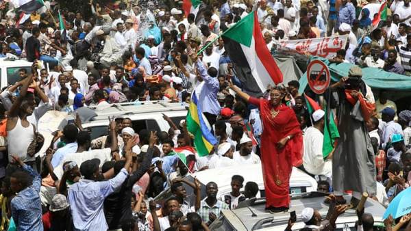 Оппозиция Судана обнародует состав гражданского правительства - «Новости Дня»