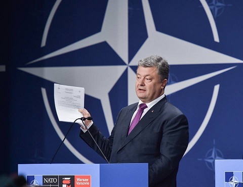 Порошенко: «Более половины» от определившегося народа за вступление в НАТО - «Новости Дня»