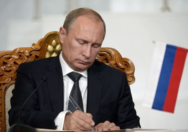 Путин подписал закон об увеличении пенсий выше прожиточного минимума - «Новости Дня»