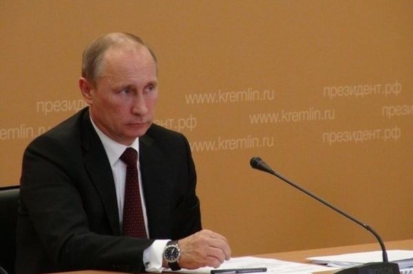 Путин поручил проработать изъятие земли за нарушение пожарной безопасности - «Новости Дня»