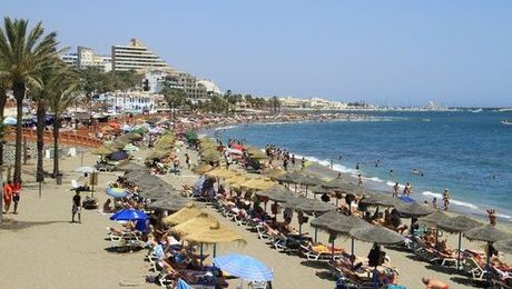 Российского туриста прогнали с нудистского пляжа в Испании - «Технологии»