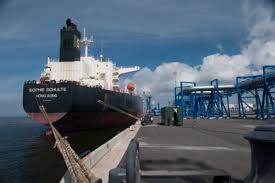 Российскую нефть продолжают отгружать в порту Усть-Луга: Минэнерго - «Новости Дня»