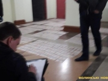 #Сетка Порошенко: на Волыни задержан представитель президента, раздававший деньги волонтёрам - «Военное обозрение»