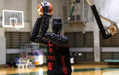 Toyota представила нового робота-баскетболиста - (видео)