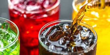 Ученые рассказали, какую болезнь вызывают сладкие напитки с фруктозой - «Экономика»