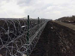 Украина начала укреплять границу с Россией и копать рвы - «Спорт»