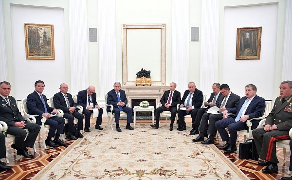 Ушаков: Путин и Нетаньяху обстоятельно обсудили ситуацию в Сирии - «Новости Дня»