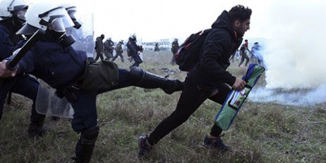 В Греции произошли столкновения между мигрантами и полицией - «Культура»