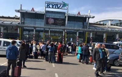 В Киеве "минируют" аэропорт второй раз за неделю