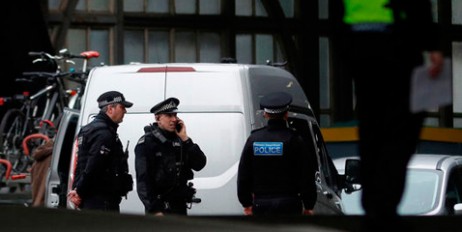 В Лондоне автомобиль протаранил машину посла Украины, полиция открыла стрельбу - «Общество»
