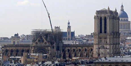 В Париже рядом со сгоревшим собором построят деревянную церковь - «Происшествия»
