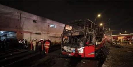 В Перу загорелся автобус, погибли 20 человек - «Экономика»