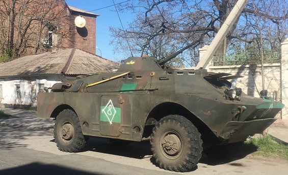 В Мариуполе военные стягивают бронетехнику к избирательным участкам - «Новости Дня»