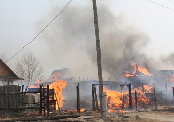 В результате пожаров в Забайкалье 17 человек пострадали, жертв нет - «Новости Дня»