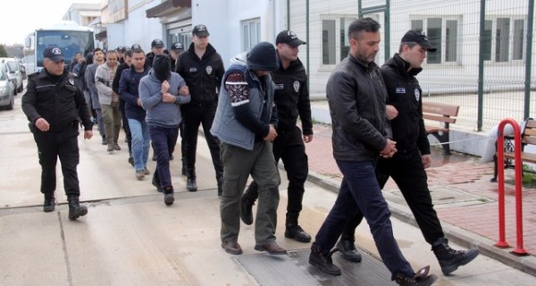 В Турции за последние 5 дней арестовано более 520 предполагаемых гюленистов - «Новости Дня»