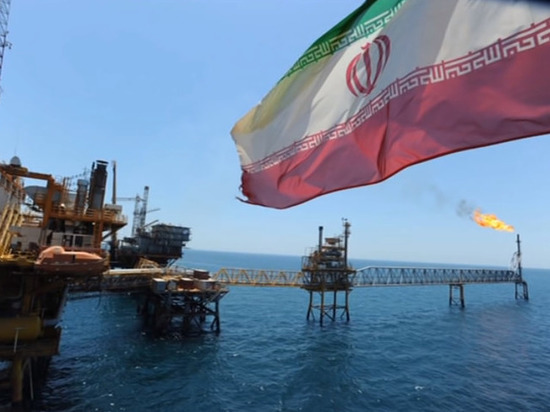 Washington Post: США планируют полностью перекрыть экспорт иранской нефти