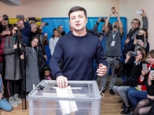 Зеленский отказался от участия в дебатах с Порошенко из-за готовящейся против него провокации - «Военное обозрение»