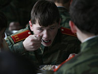 Baijiahao (Китай): что едят новобранцы в российской и китайской армиях? Вам ни за что не догадаться! - «Общество»