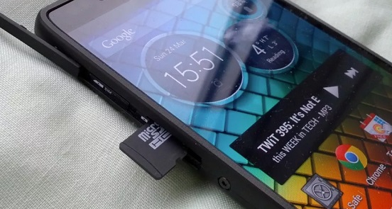 Китайскому гиганту Huawei запретили использовать карты microSD - «Новости Дня»