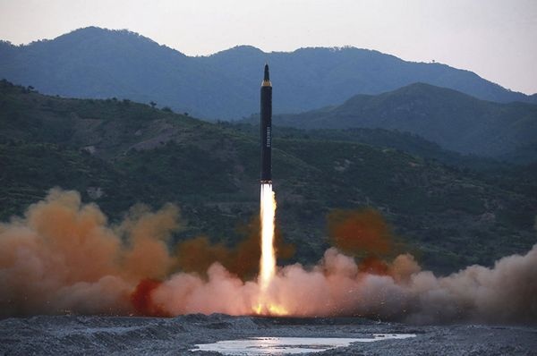 КНДР запустила сразу несколько ракет - «Новости Дня»