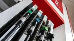Козак прокомментировал сообщения о предстоящем росте цен на бензин - «Авто новости»