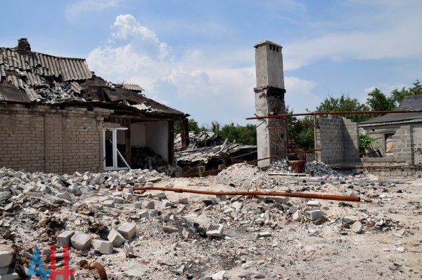 Армия Киева за сутки выпустила по ДНР свыше 200 боеприпасов, повреждены жилые дома – СЦКК