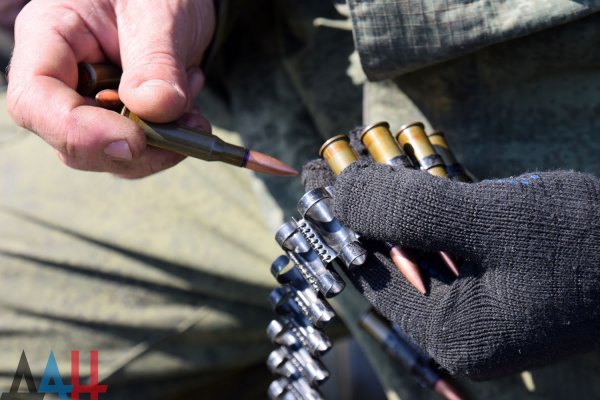 Армия Украины за сутки выпустила по ДНР почти полсотни боеприпасов, применялись минометы – СЦКК