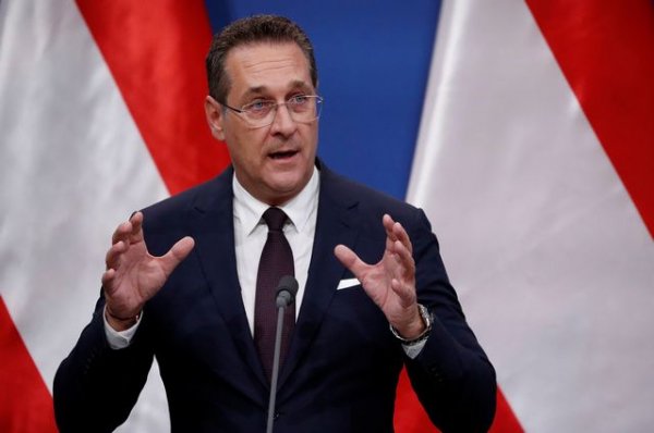 Австрийский вице-канцлер прокомментировал вызвавшее скандал видео - «Политика»