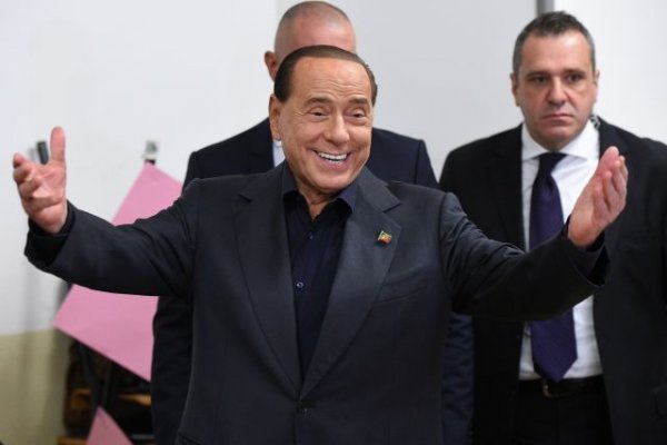 Берлускони стал депутатом Европарламента - «Политика»