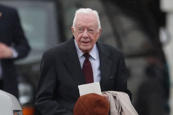 Бывший президент США Джимми Картер сломал шейку бедра - «Происшествия»