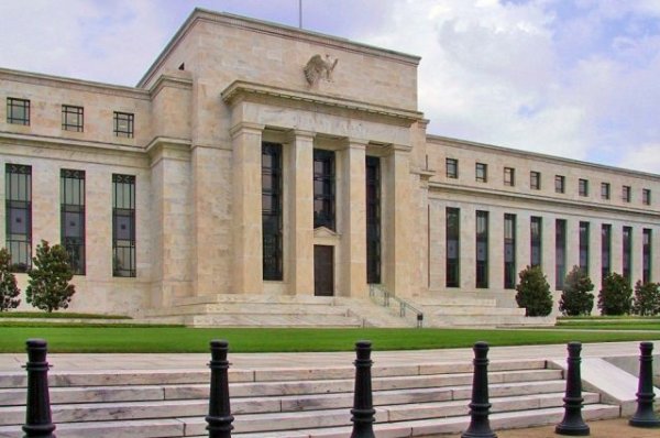 ФРС сохранила базовую процентную ставку на прежнем уровне - «Происшествия»
