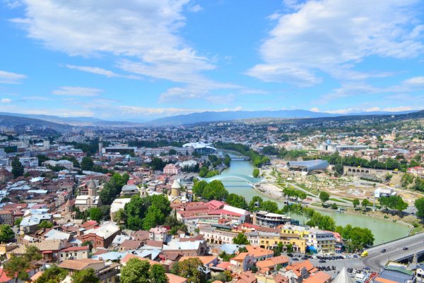 Грузия стала самым популярным направлением туризма для россиян - «Технологии»