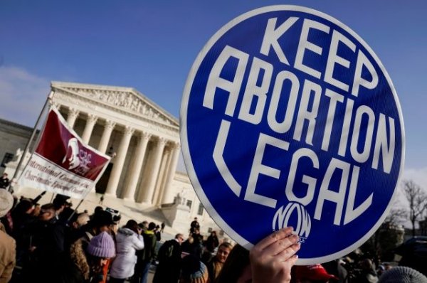 Губернатор Джорджии подписал закон о частичном запрете абортов - «Происшествия»