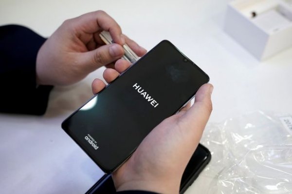 Huawei может лишиться возможности выпускать смартфоны с microSD - «Происшествия»