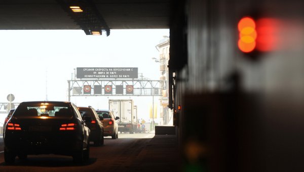 Из-за ДТП с машиной каршеринга затруднено движение в Лефортовском тоннеле в Москве - «Новости дня»