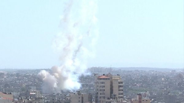 Израиль ответил на пуски ракет ударом по сектору Газа - (видео)