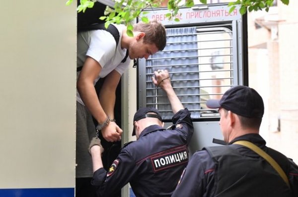 Мамаева и Кокорина доставили в Пресненский суд Москвы - «Происшествия»