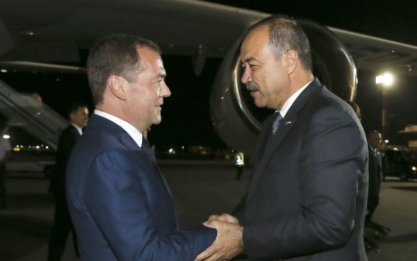 Медведев прилетел в Ташкент - «Новости Дня»