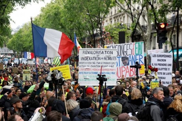 МИД призвал россиян не посещать в выходные людные места во Франции - «Происшествия»
