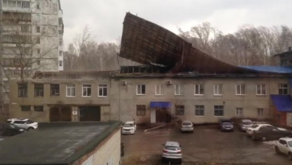 На Томск обрушился сильный ураган - «Новости дня»