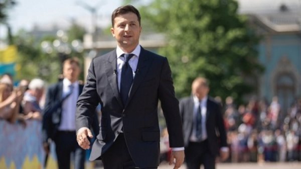 На Украине уже требуют отставки Зеленского: соотвествующая петиция стремительно набирает голоса - «Военное обозрение»