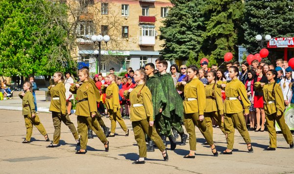Патриотический фестиваль «Пламя Победы» собрал 260 школьников в Амвросиевском районе ДНР (ФОТО)