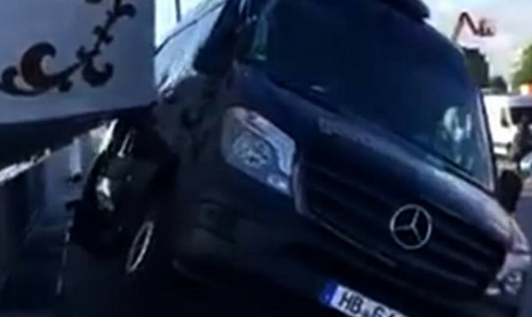 Петербургский парусник «Мир» протаранил Mercedes в Германии - «Технологии»