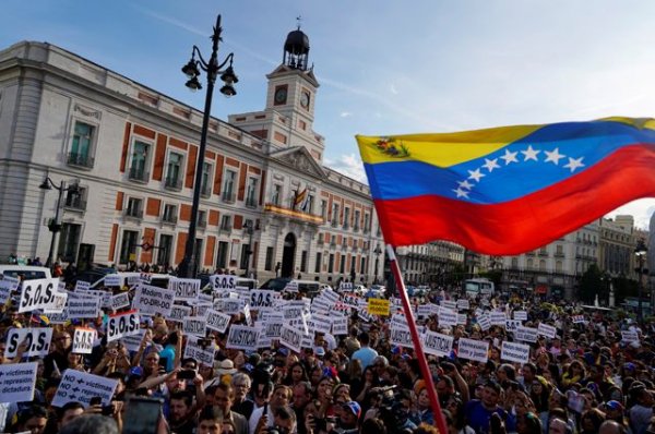 Правозащитники сообщили о 300 пострадавших во время протестов в Венесуэле - «Политика»